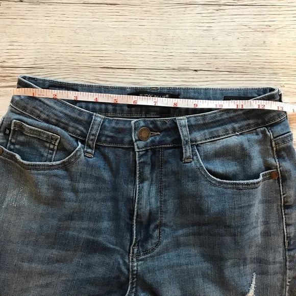 Judy Blue High Rise Denim Patch Boyfriend Jeans Medium Wash Women’s sz 3| 26 - Picture 9 of 16
